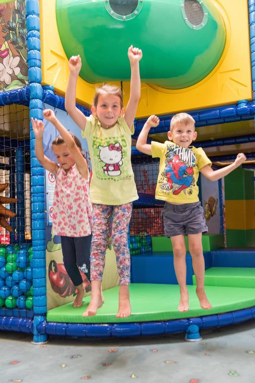 H2O Hotel-Therme-Resort, Fuer Familien Mit Kindern Бад-Вальтерсдорф Екстер'єр фото