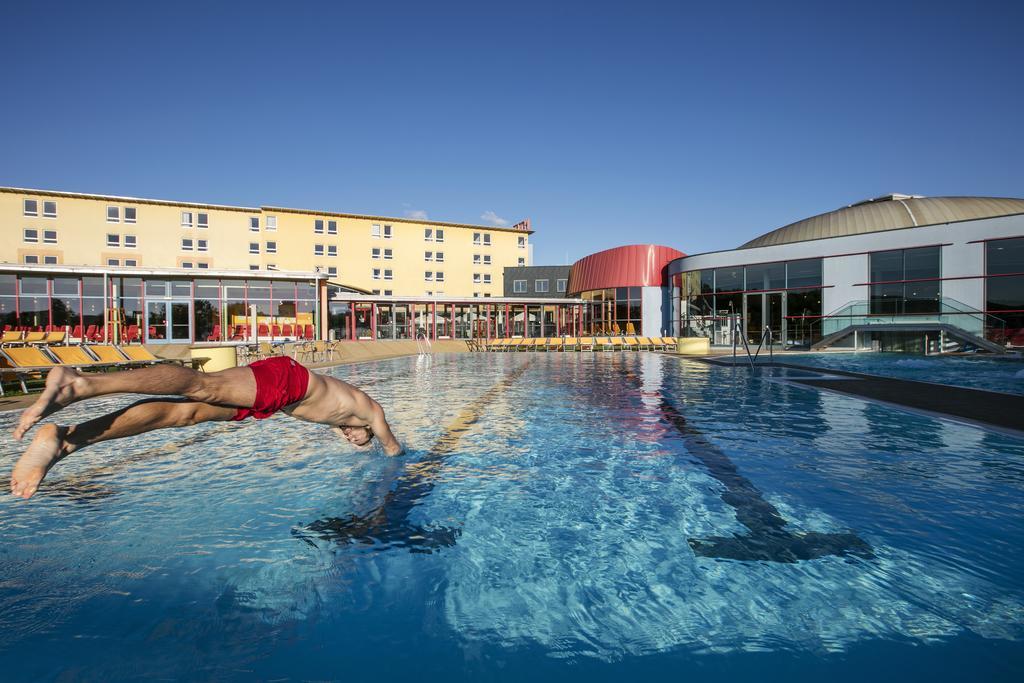 H2O Hotel-Therme-Resort, Fuer Familien Mit Kindern Бад-Вальтерсдорф Екстер'єр фото