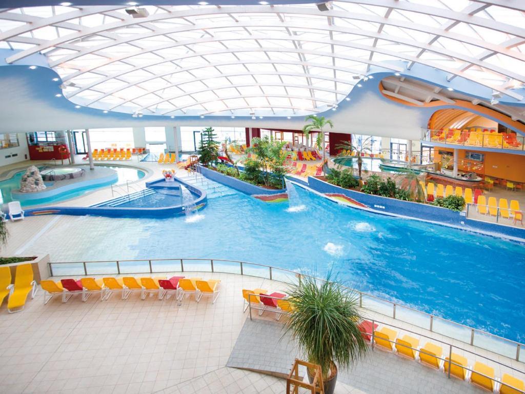 H2O Hotel-Therme-Resort, Fuer Familien Mit Kindern Бад-Вальтерсдорф Екстер'єр фото