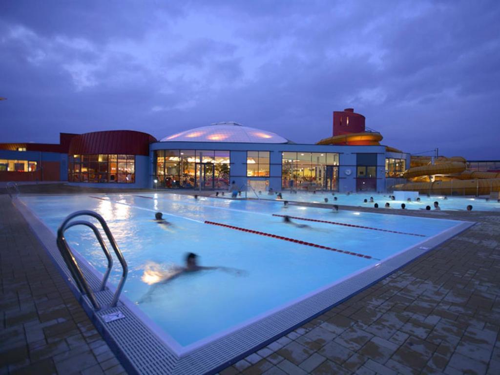 H2O Hotel-Therme-Resort, Fuer Familien Mit Kindern Бад-Вальтерсдорф Екстер'єр фото